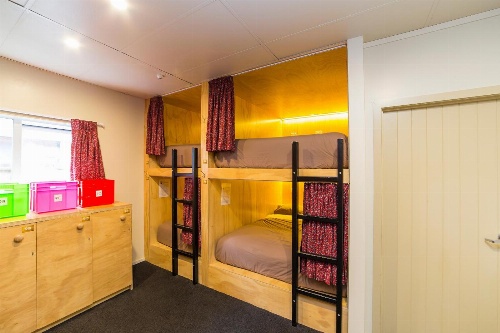 Tahuna Pod Hostel image 2